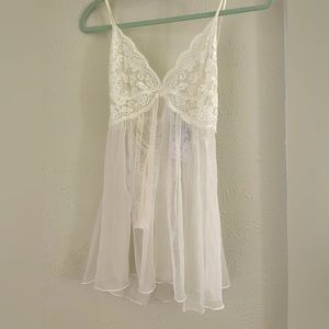 Ivory In bloom intimates 2 piece set. New with tags.